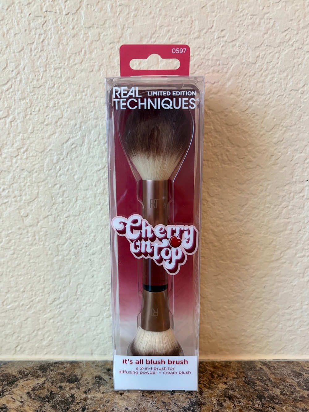 🍒Real Techniques Cherry On Top Dual-Ended Blush Brush